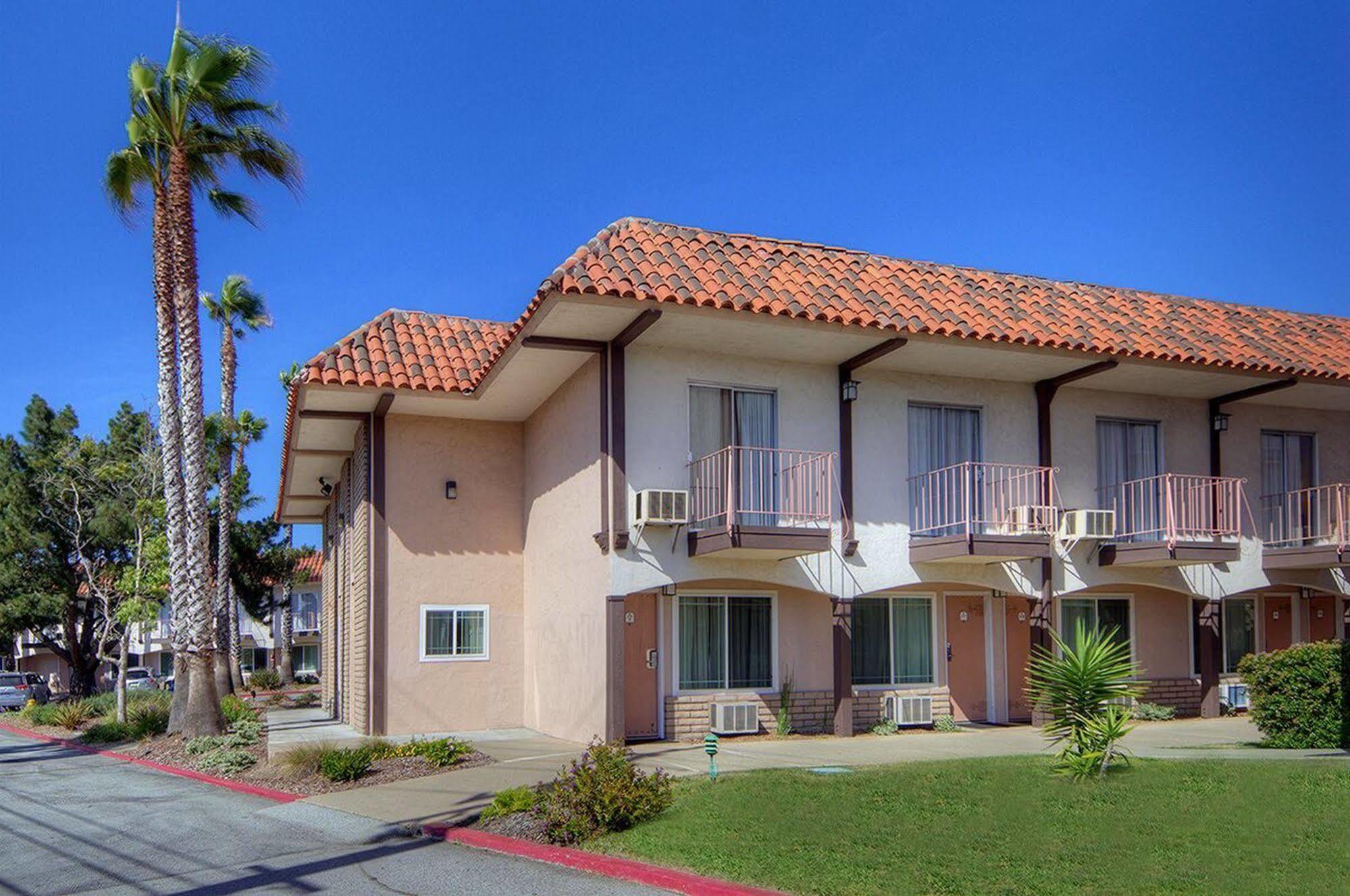 Los Prados Hotel San Mateo Exterior photo